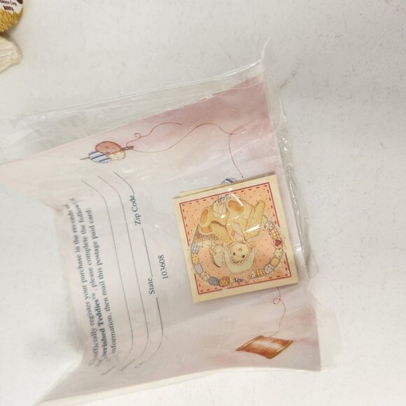 1994 Cherished Teddies 869074 "Sealed With Love" Boy Sitting With Letter Figurin - Picture 9 of 12